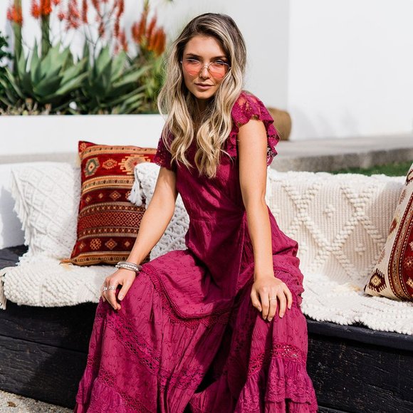 Elegant Burgundy Maxi Dress - Picture 3 of 15